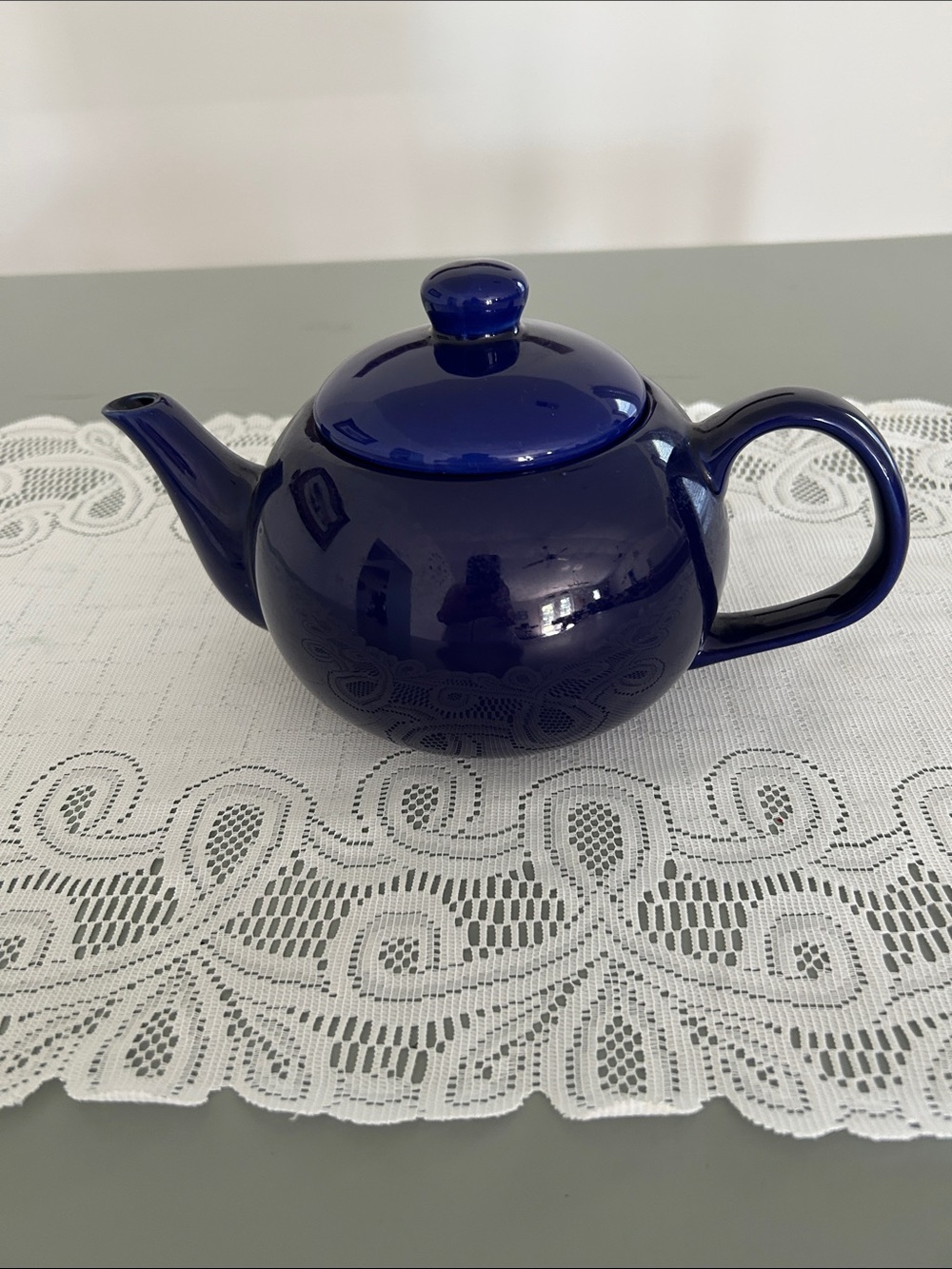 Vintage Blue Ceramic Teapot with Lid no call outs